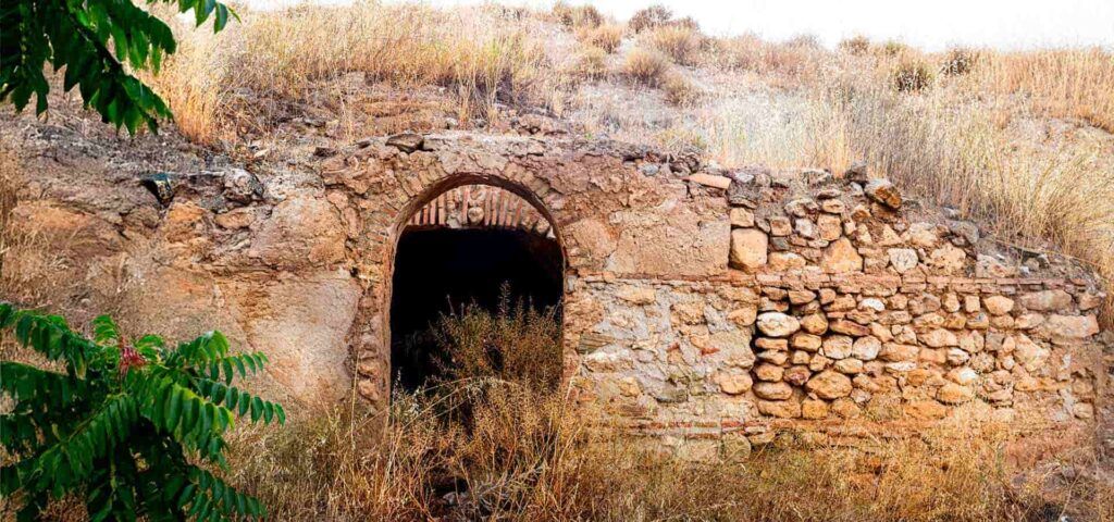 Barrio de las cuevas del zacatín en Ventas de Huelma, Granada