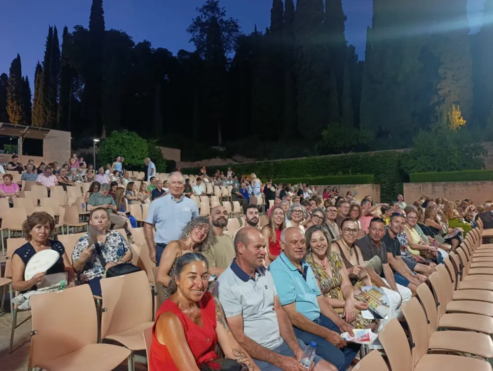 Vecinos en el espectaculo de lorca en el generalife 2